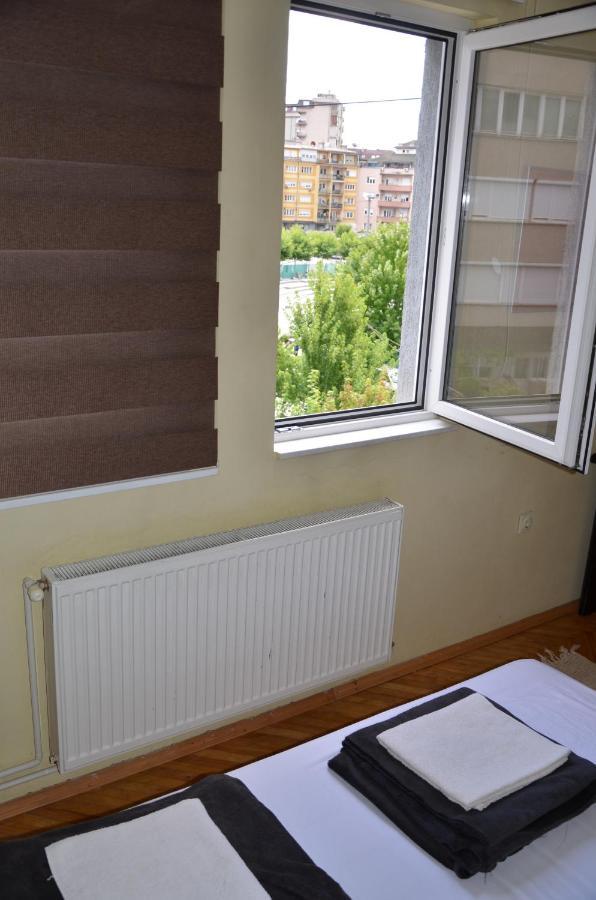 Center House Hostel Pristina Extérieur photo