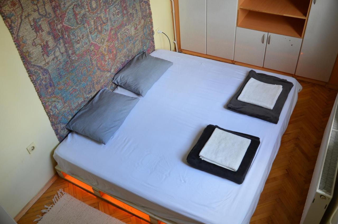 Center House Hostel Pristina Extérieur photo